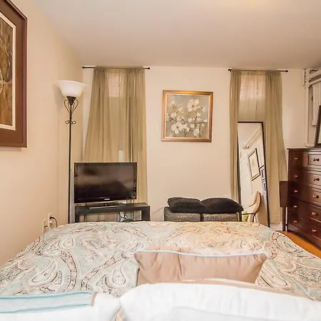 Back Bay Studio By Stars Of Boston