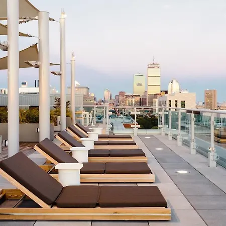 Bluebird Suites At Van Ness Boston