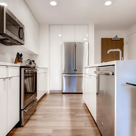 Bluebird Suites At Van Ness
