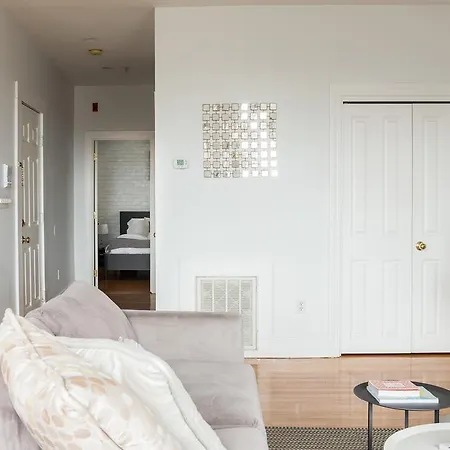One-bedroom On Boylston Street Apt 11 * Boston