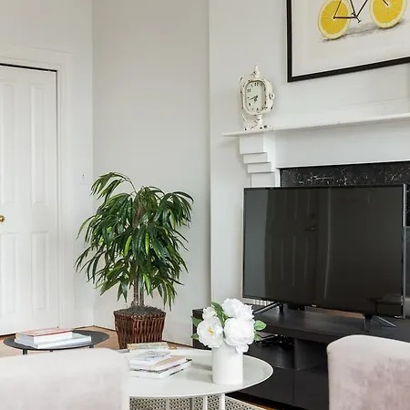 One-bedroom On Boylston Street Apt 11 * Boston