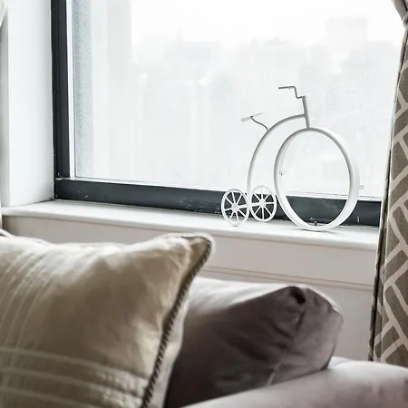 One-bedroom On Boylston Street Apt 11 Apartment