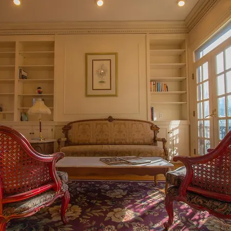Goodwin Beacon Hill House Apartment