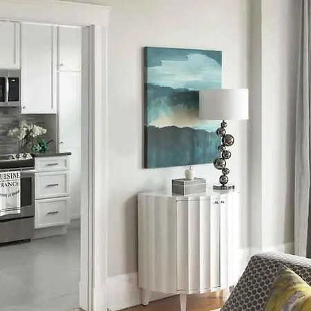 Apartment Bay State In The Back Bay
