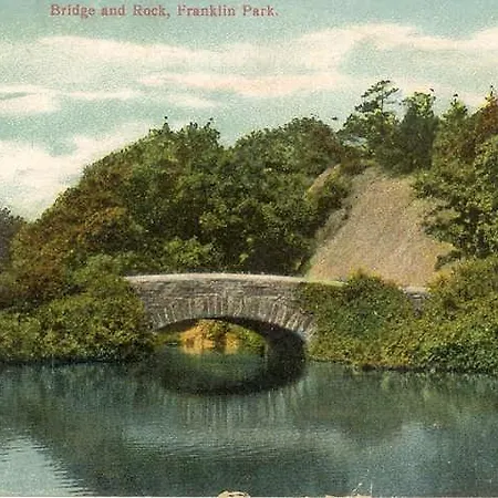 Sunny Hill Garden 4* Boston