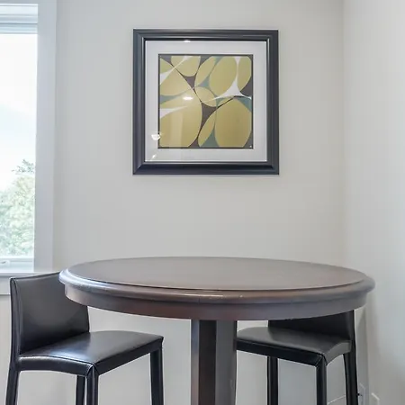 Two-bedroom On Massachusetts Avenue Apt 5 Apartment *