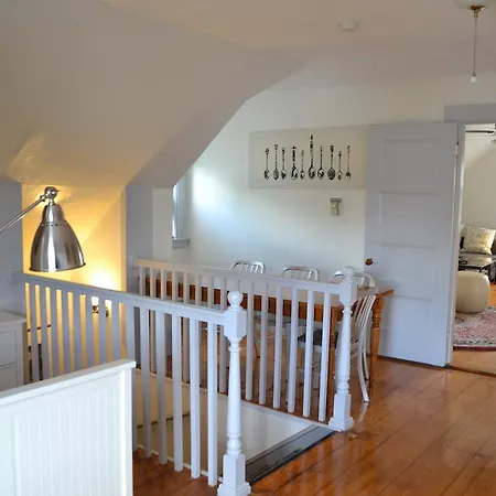Allston Red House 1 Bed By Royalstreet Boston