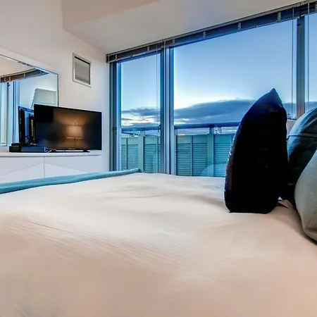 Global Luxury At Fenway Apartment