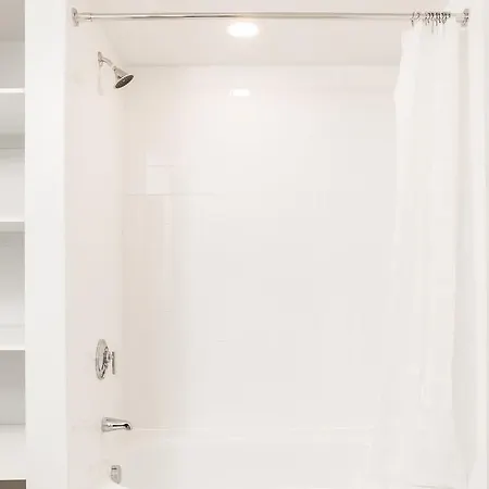 One-bedroom On Brookline Avenue Apt 203 Boston