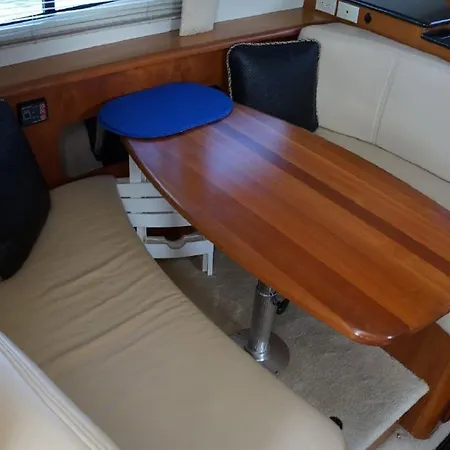 Botel Little Pearl