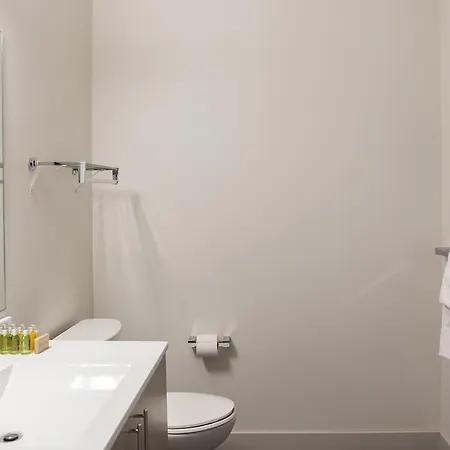One-bedroom On D Street Apt 353