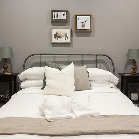 Aparthotel Three-bedroom On D Street Apt 20 *