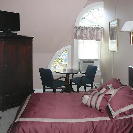 Guest house 463 Beacon Street