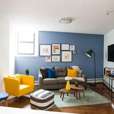 One-bedroom On N Margin Street Apt 1 *