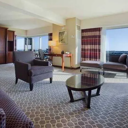 Hilton Logan Airport Hotel