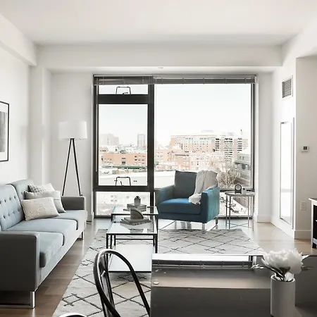 One-bedroom On Boylston Street Apt 914 *