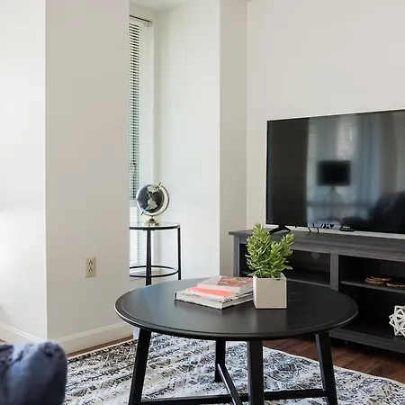 One-bedroom On Brookline Avenue Apt 203 Apartment Boston