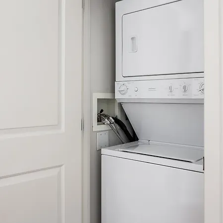 One-bedroom On Brookline Avenue Apt 634