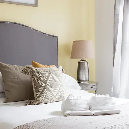 Apartment One-bedroom On D Street Apt 151 *