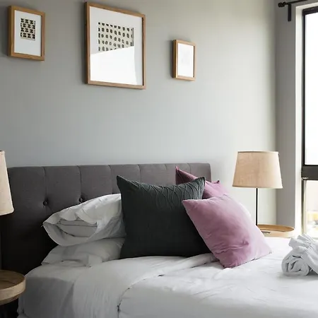 Three-bedroom On D Street Apt 20 Aparthotel *