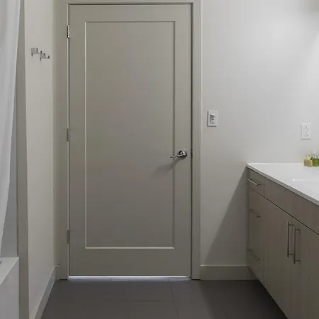 One-bedroom On D Street Apt 345 *