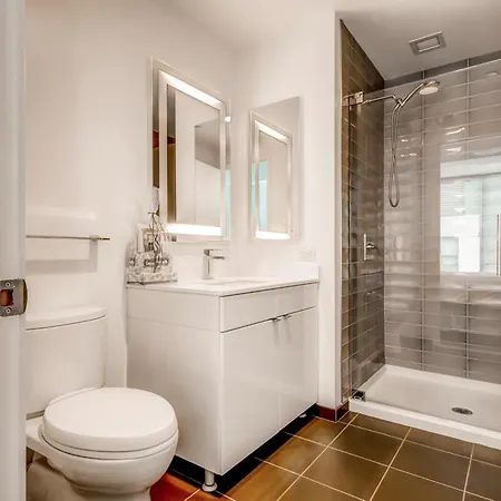 Bluebird Suites At Van Ness Apartment Boston