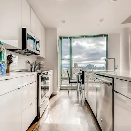 Bluebird Suites At Van Ness *
