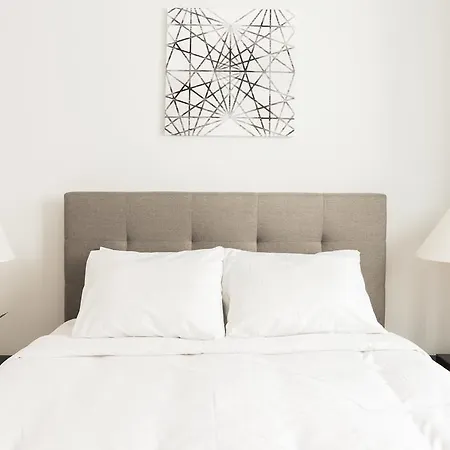 One-bedroom On Warrenton Street Apt 16 Apartment