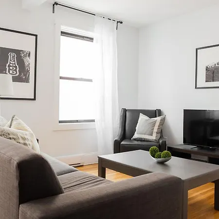 One-bedroom On Warrenton Street Apt 18 Apartment *