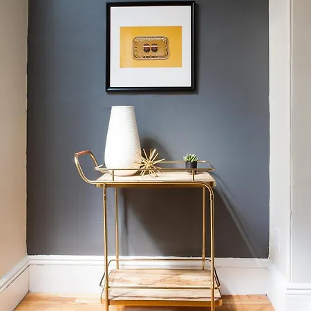 Two-bedroom On Newbury St Apt 41 Aparthotel *