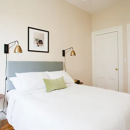 Two-bedroom On Newbury St Apt 41 Aparthotel