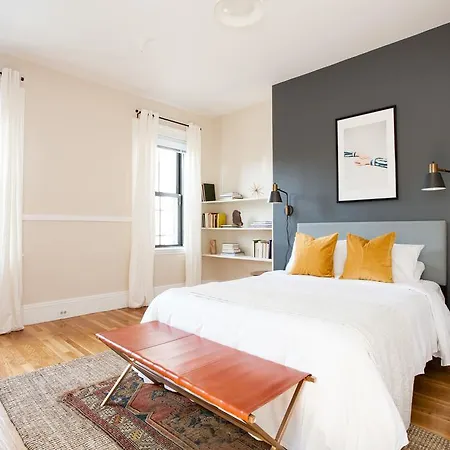 Two-bedroom On Newbury St Apt 41 Aparthotel Boston
