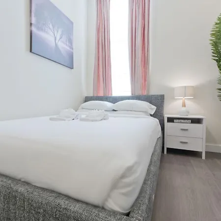 Studio On Arch Street Apt 2b Apartment *