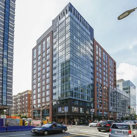 Global Luxury At Kenmore Square