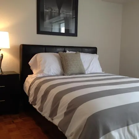 Evolve Longwood Apartment