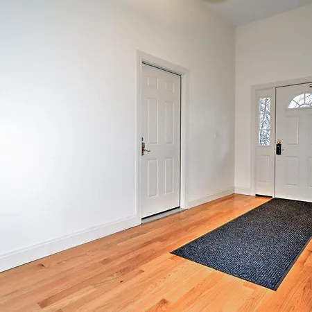 Apartment 2 Bedroom In Jamaica Plain With Parking Boston