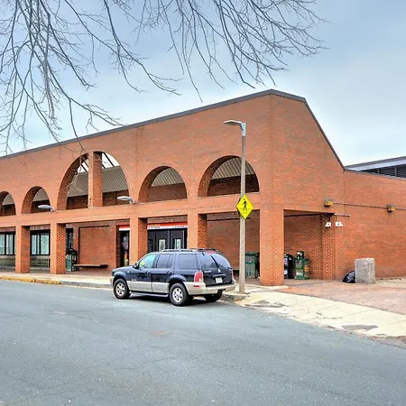 Apartment 2 Bedroom In Jamaica Plain With Parking