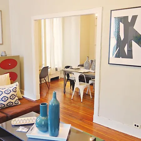 Apartment Huge 1 Bedroom Best Location *