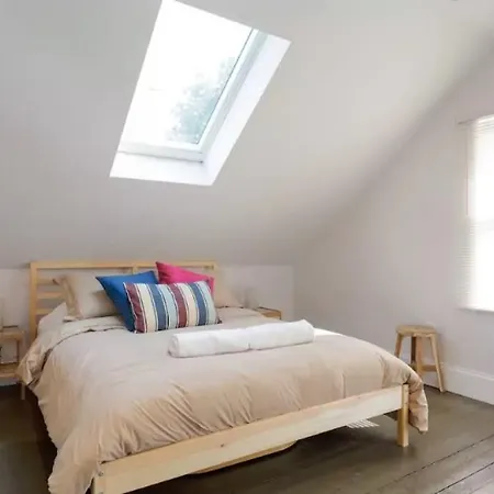 Modern 3br/2ba Near Fenway Boston
