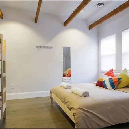 Modern 3br/2ba Near Fenway *