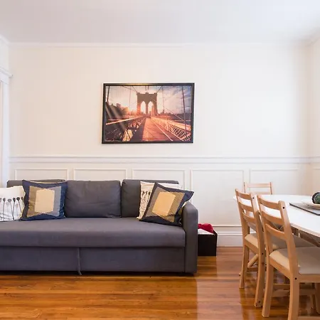 Apartment Super Location 2 Bedroom By The Green Line With Parking Spot