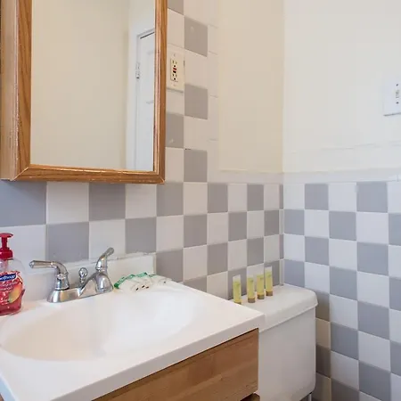 Charming 2 Bedroom By The Green Line With Private Parking Apartment Boston