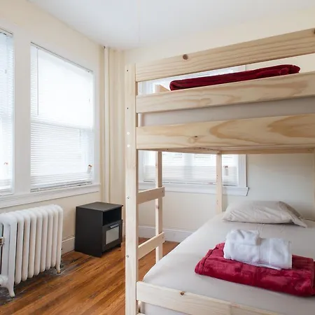 Apartment Charming 2 Bedroom By The Green Line With Private Parking
