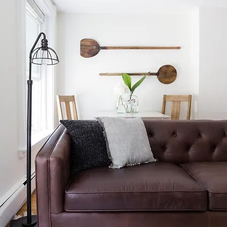 One-bedroom On East Springfield Street Apt B *