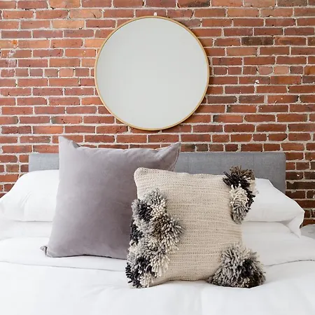 Contemporary South End Suites By Sonder 3*