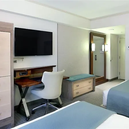 Seaport Hotel 4*