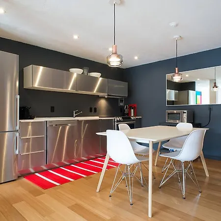 Cdc Cieaning, Modern, Spacious, 2 Bedroom With Balcony Apartment