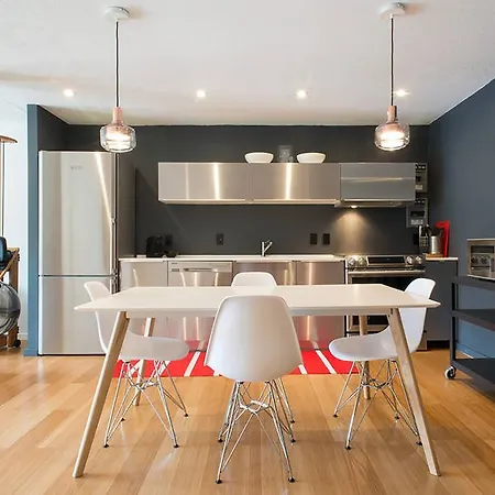 Cdc Cieaning, Modern, Spacious, 2 Bedroom With Balcony Apartment *