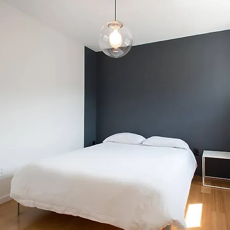 Apartment Cdc Cieaning, Modern, Spacious, 2 Bedroom With Balcony
