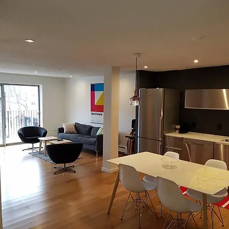Apartment Cdc Cieaning, Modern, Spacious, 2 Bedroom With Balcony *